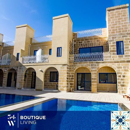 Bed and Breakfast Fiftyfour West Boutique Living Арб Екстер'єр фото