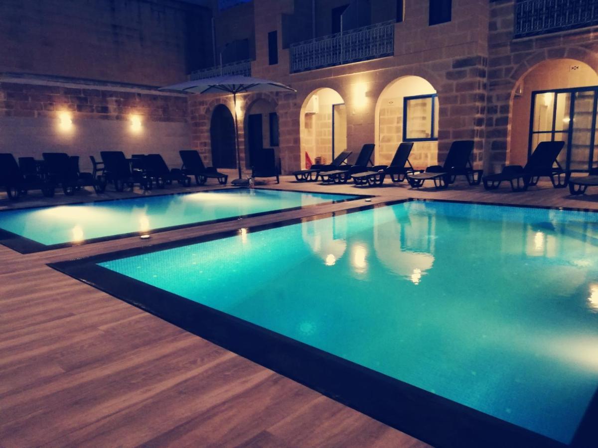 Bed and Breakfast Fiftyfour West Boutique Living Арб Екстер'єр фото