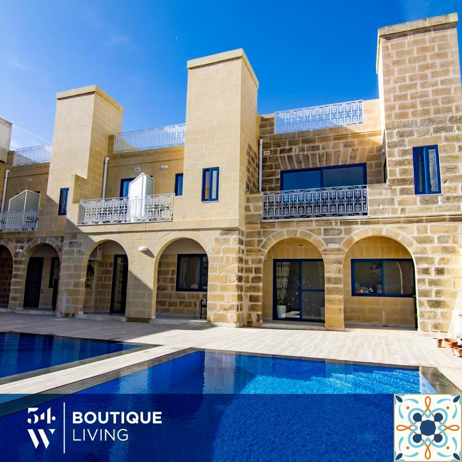Bed and Breakfast Fiftyfour West Boutique Living Арб Екстер'єр фото