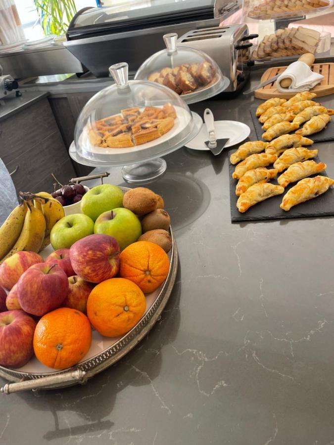 Bed and Breakfast Fiftyfour West Boutique Living Арб Екстер'єр фото