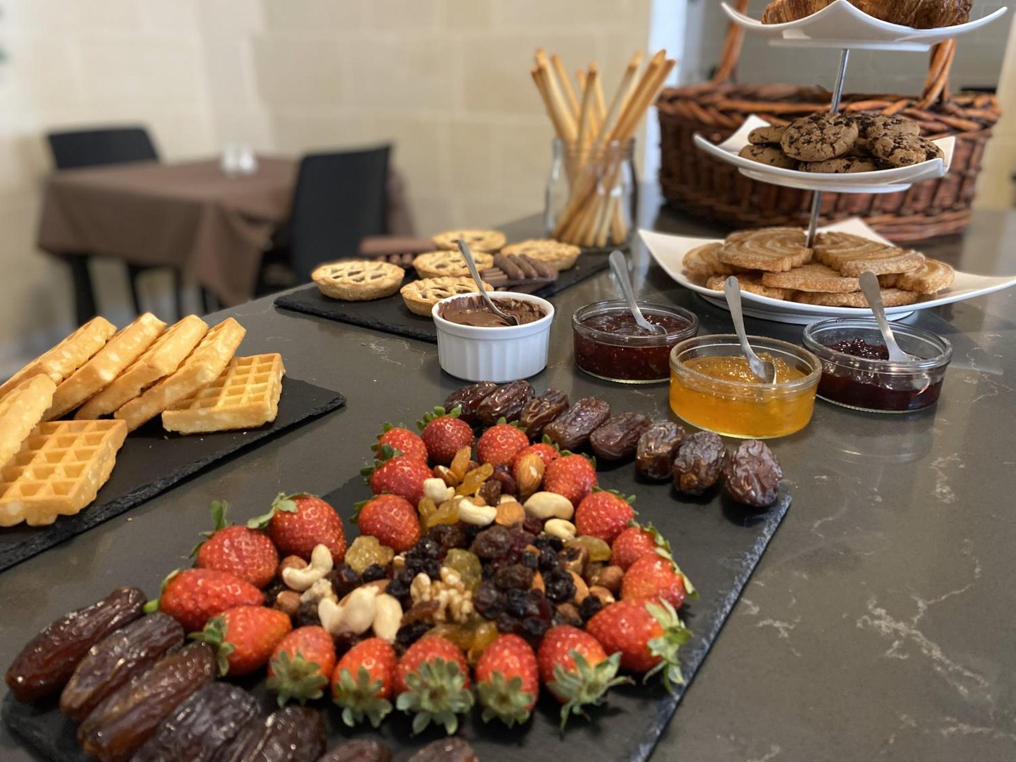 Bed and Breakfast Fiftyfour West Boutique Living Арб Екстер'єр фото