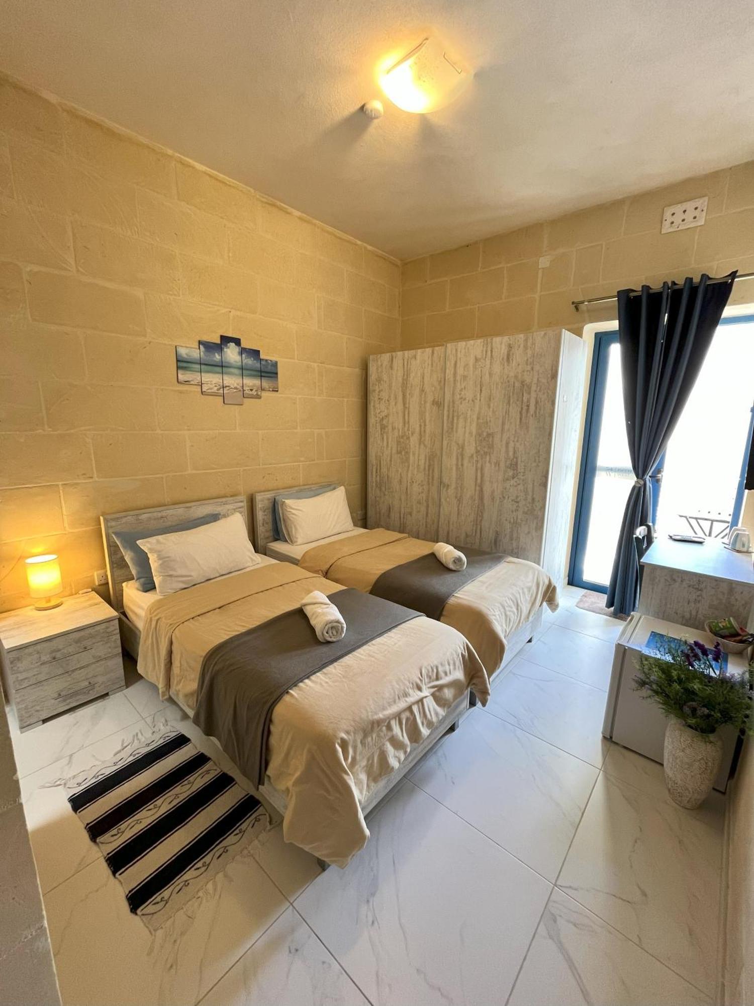 Bed and Breakfast Fiftyfour West Boutique Living Арб Екстер'єр фото